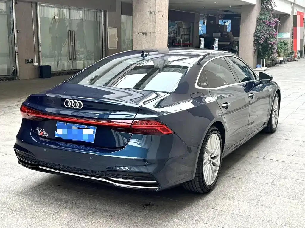 Audi A7L 2022 из CN, фото 8