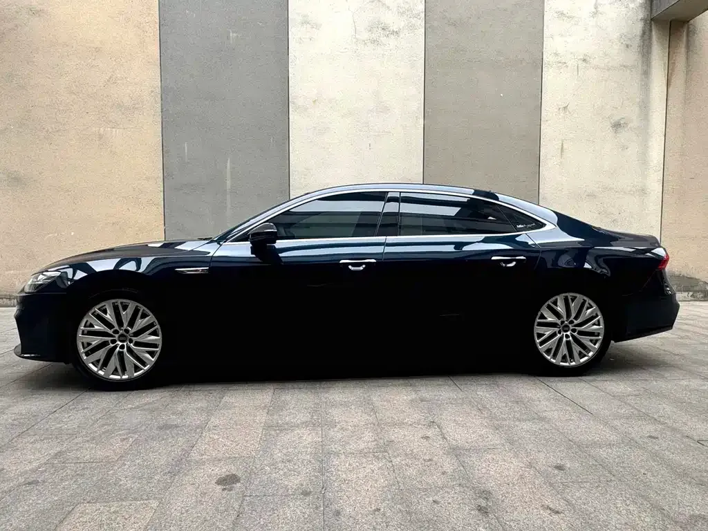 Audi A7L 2022 из CN, фото 4