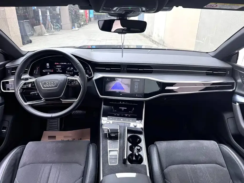 Audi A7L 2022 из CN, фото 5