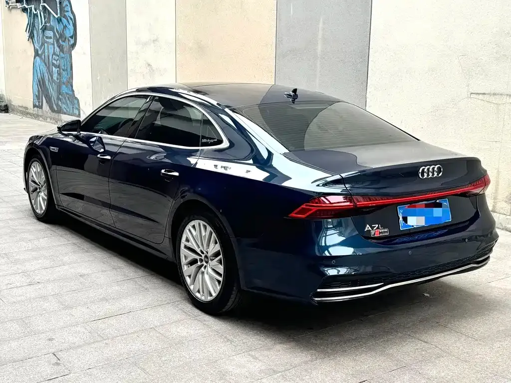 Audi A7L 2022 из CN, фото 3
