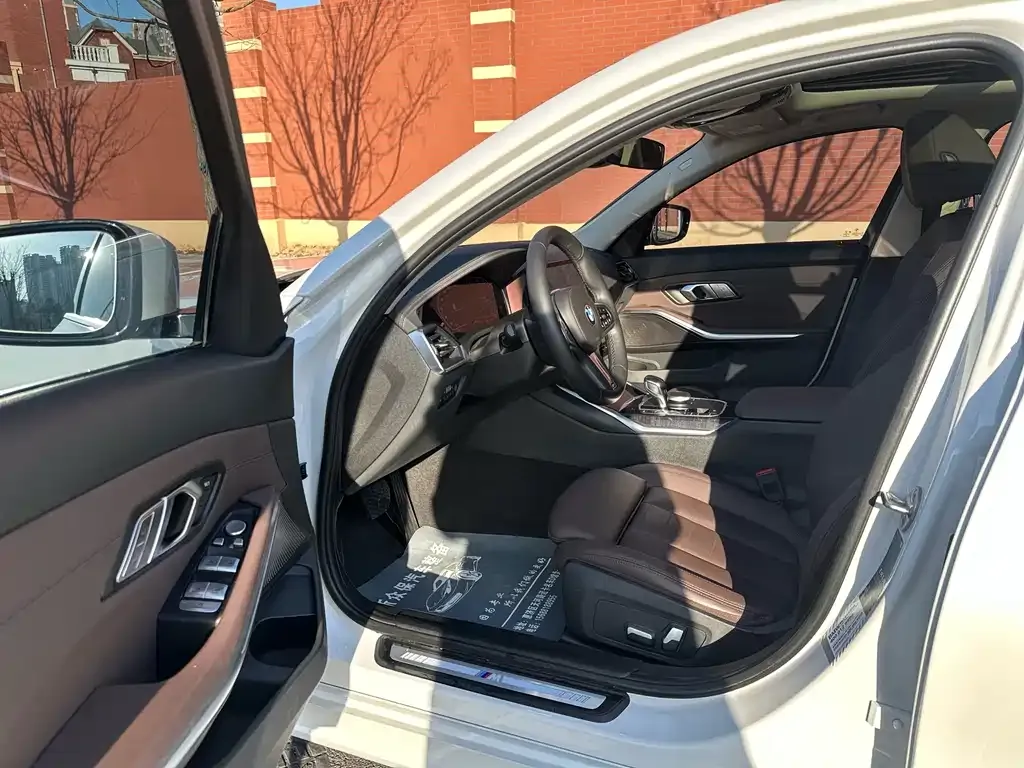 BMW 3 Series 2021 из CN, фото 9