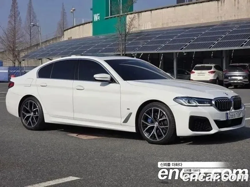 BMW 5-Series 2023 из KR, фото 4