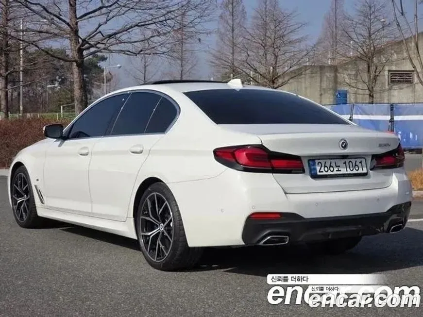 BMW 5-Series 2023 из KR, фото 10