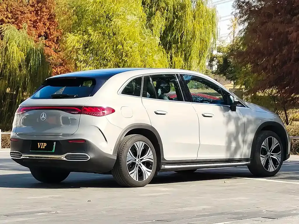 Mercedes-Benz EQE SUV 2023 из CN, фото 8