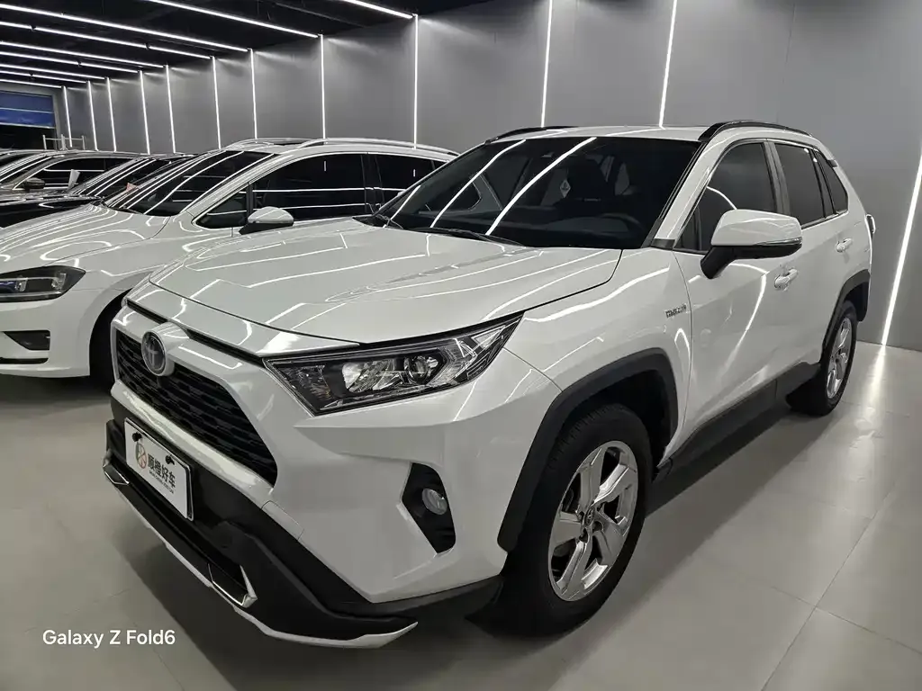 Toyota RAV4 2021 из CN, фото 1