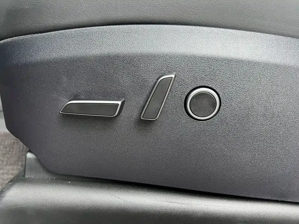 Tesla Model Y 2024 из CN, фото 10