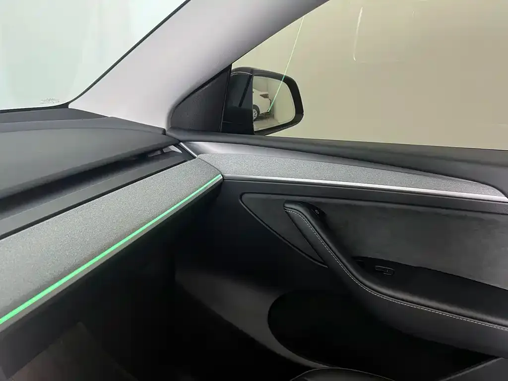 Tesla Model Y 2024 из CN, фото 7