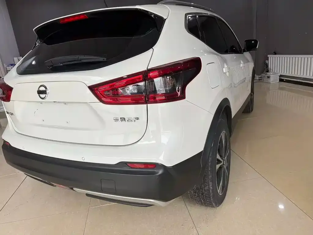 Nissan Qashqai — фото 9