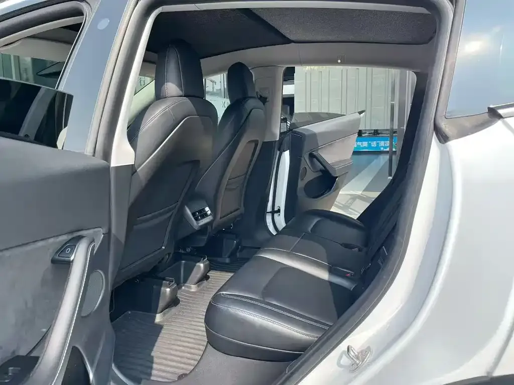 Tesla Model Y 2022 из CN, фото 7
