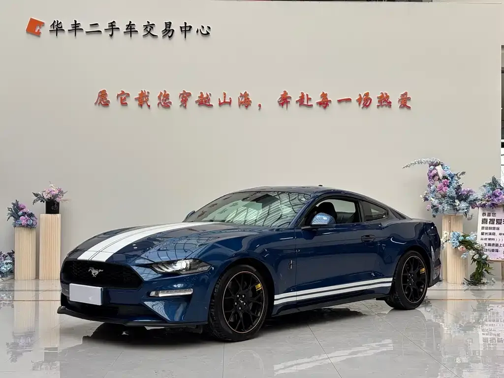 Ford Mustang 2023 из CN, фото 1
