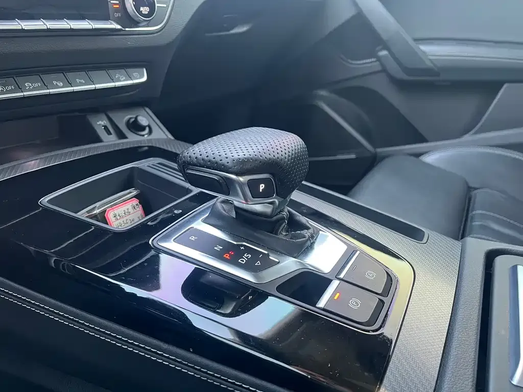 Audi Q5L 2021 из CN, фото 5