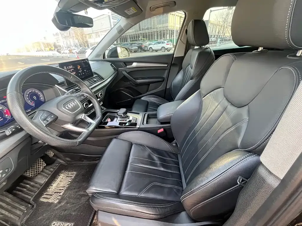Audi Q5L 2021 из CN, фото 2