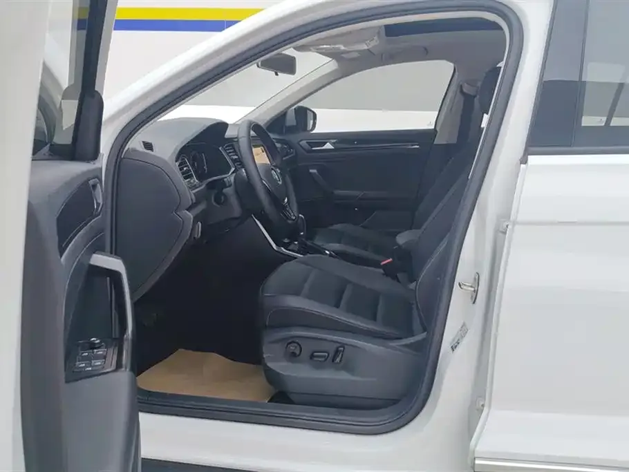 Volkswagen T-Roc 2021 из CN, фото 4