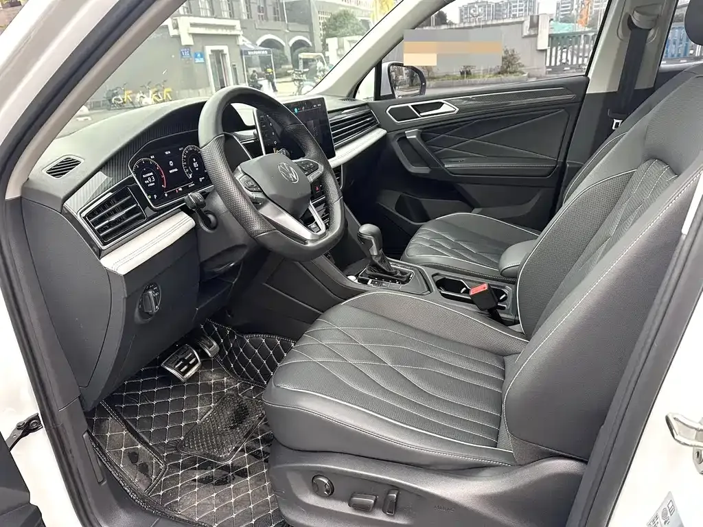 Volkswagen Tiguan L 2024 из CN, фото 3