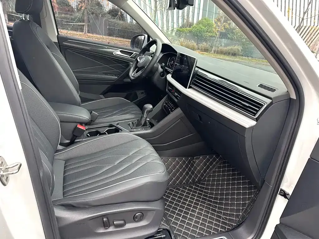 Volkswagen Tiguan L 2024 из CN, фото 7