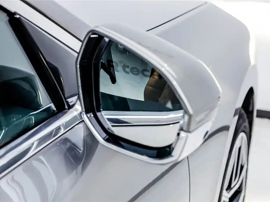 BMW 7 Series 2024 из CN, фото 10