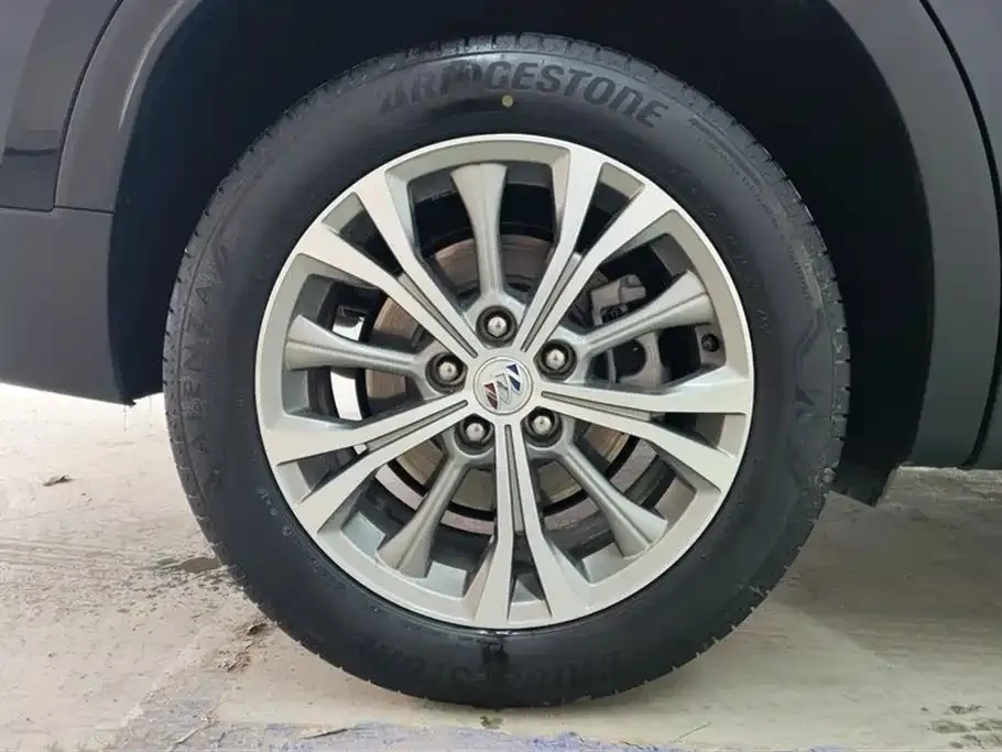 Buick Envision Plus — фото 6