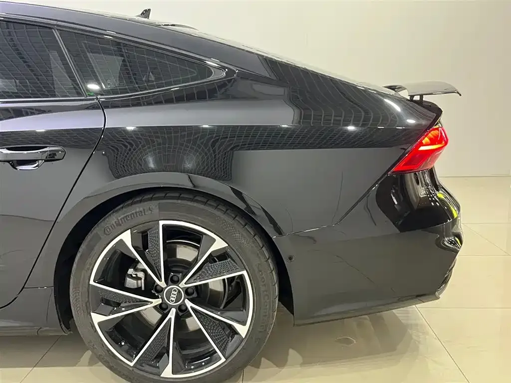 Audi A7 2024 из CN, фото 10