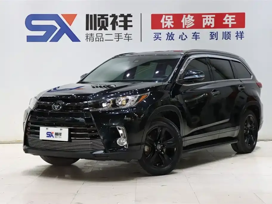Toyota Highlander — фото 1