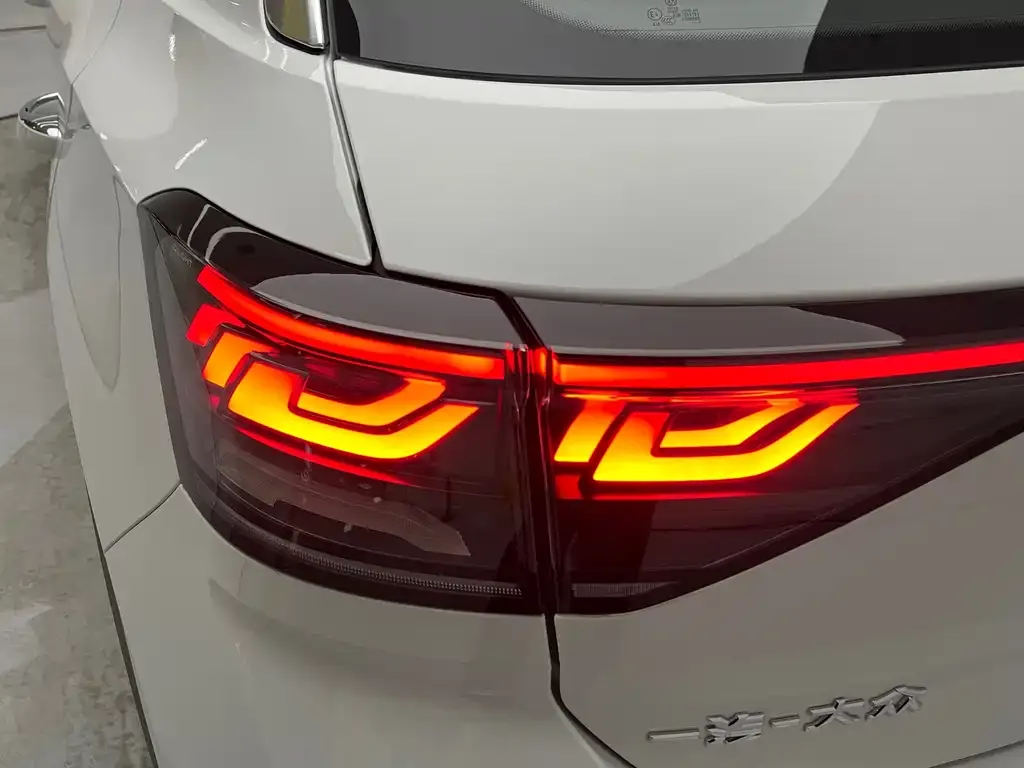 Volkswagen T-Roc 2025 из CN, фото 10