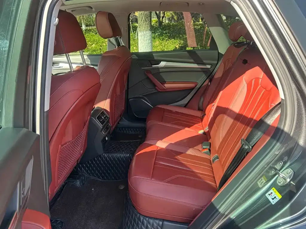 Audi Q5L 2021 из CN, фото 6