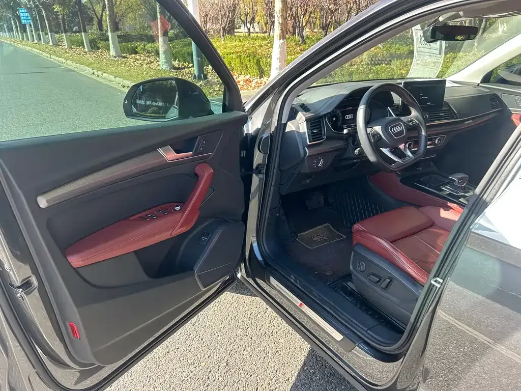 Audi Q5L 2021 из CN, фото 7