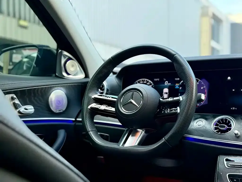 Mercedes-Benz E-Class (Import) — фото 7