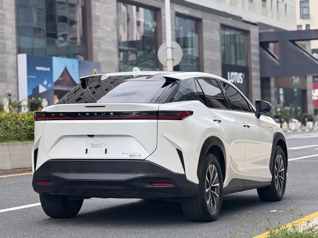 Lexus RZ 2023 из CN, фото 9