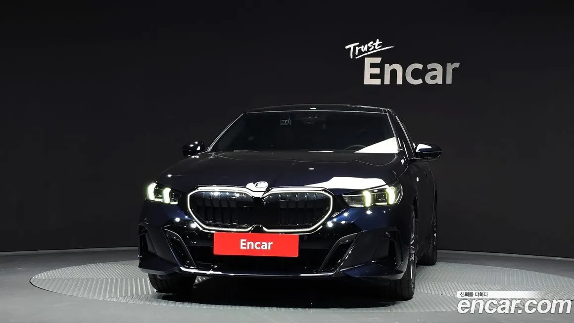 BMW 5-Series 2024 из KR, фото 3