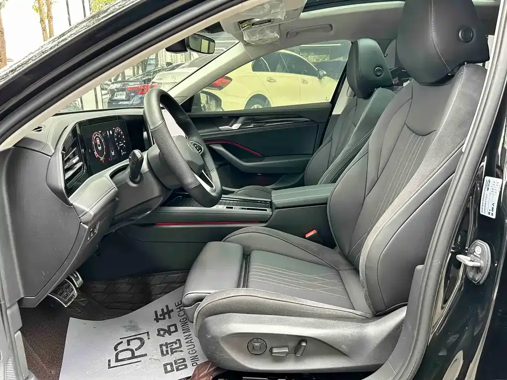 Volkswagen Magotan 2024 из CN, фото 6
