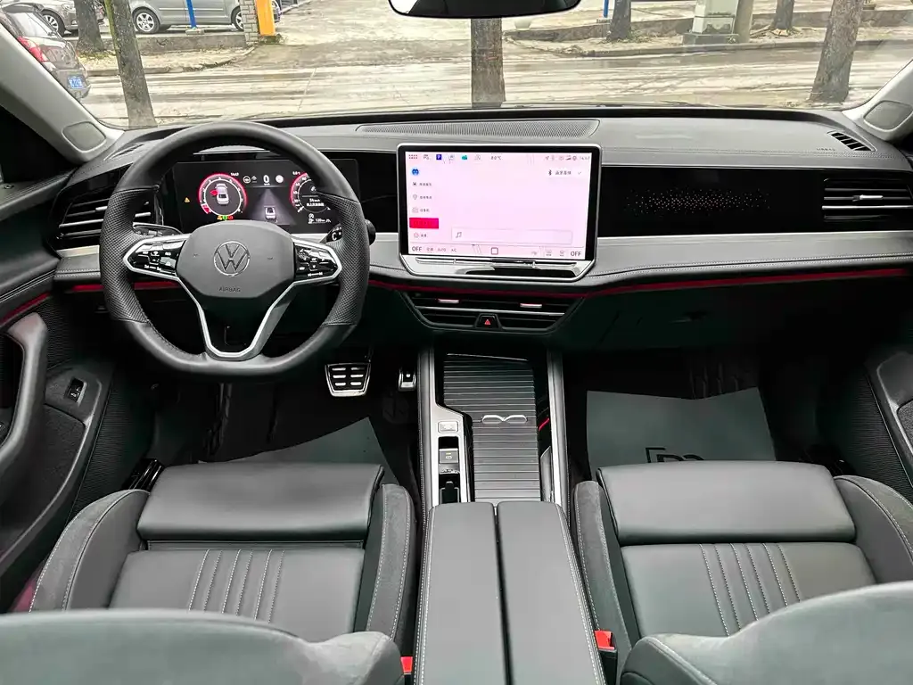 Volkswagen Magotan 2024 из CN, фото 3