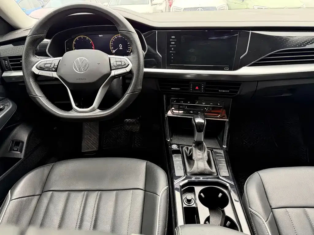 Volkswagen Passat 2022 из CN, фото 2