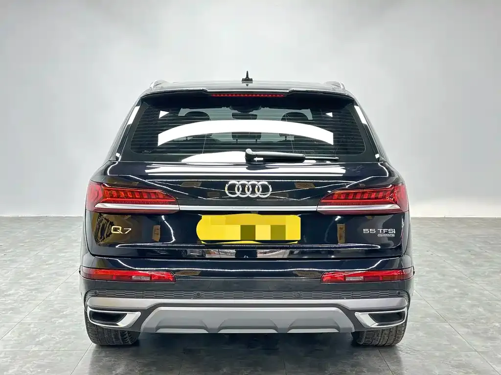 Audi Q7 2021 из CN, фото 5