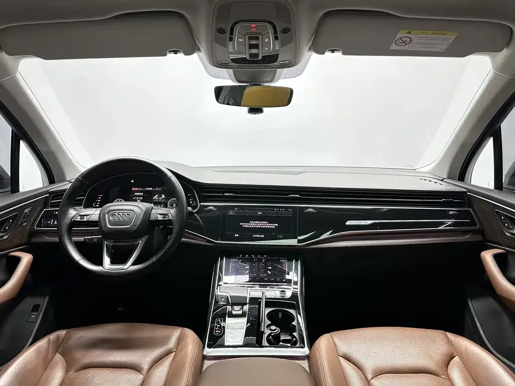 Audi Q7 2021 из CN, фото 8