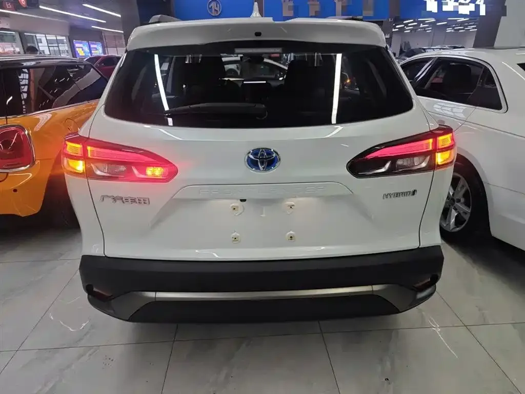 Toyota Frontlander 2023 из CN, фото 8
