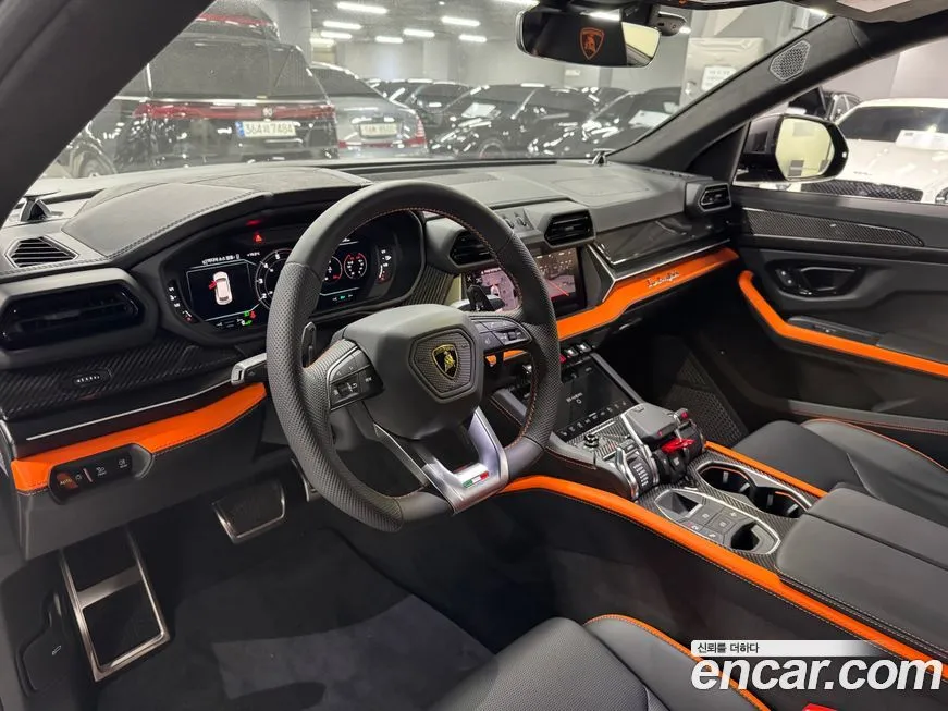 Lamborghini Urus — фото 10