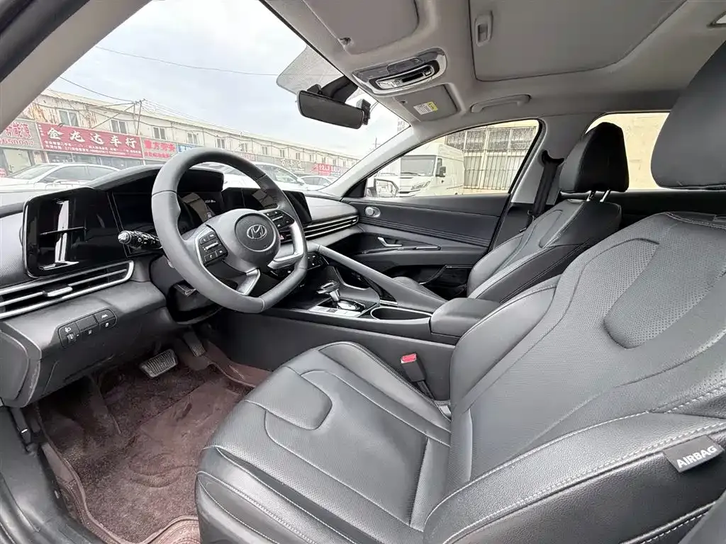 Hyundai Elantra 2023 из CN, фото 6