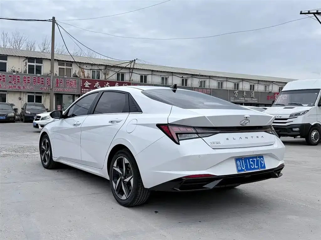 Hyundai Elantra 2023 из CN, фото 2