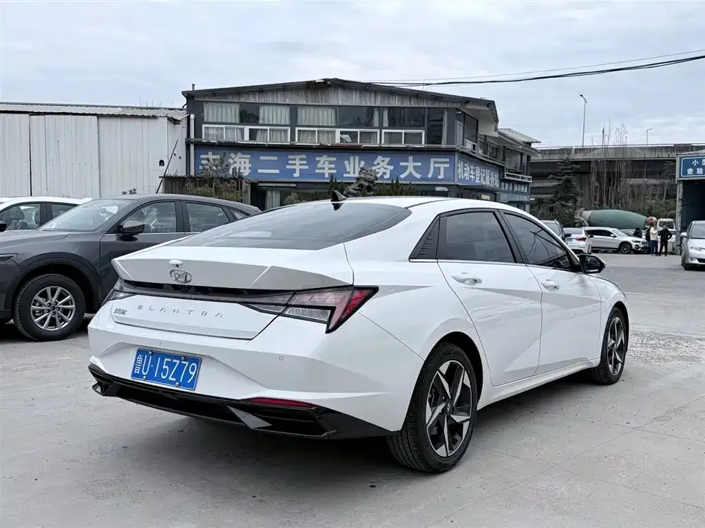 Hyundai Elantra 2023 из CN, фото 3
