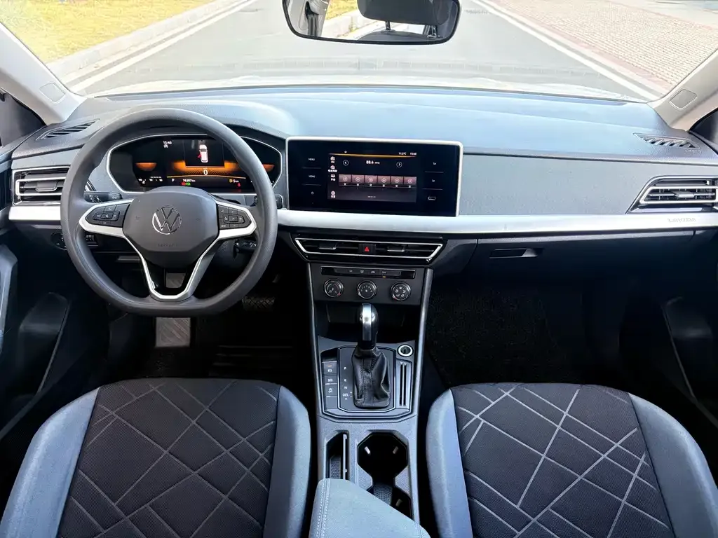 Volkswagen Lavida 2023 из CN, фото 10