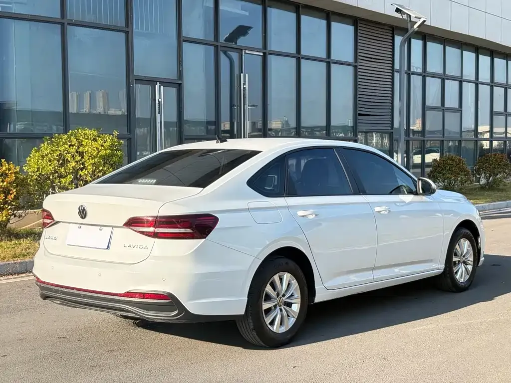 Volkswagen Lavida 2023 из CN, фото 4
