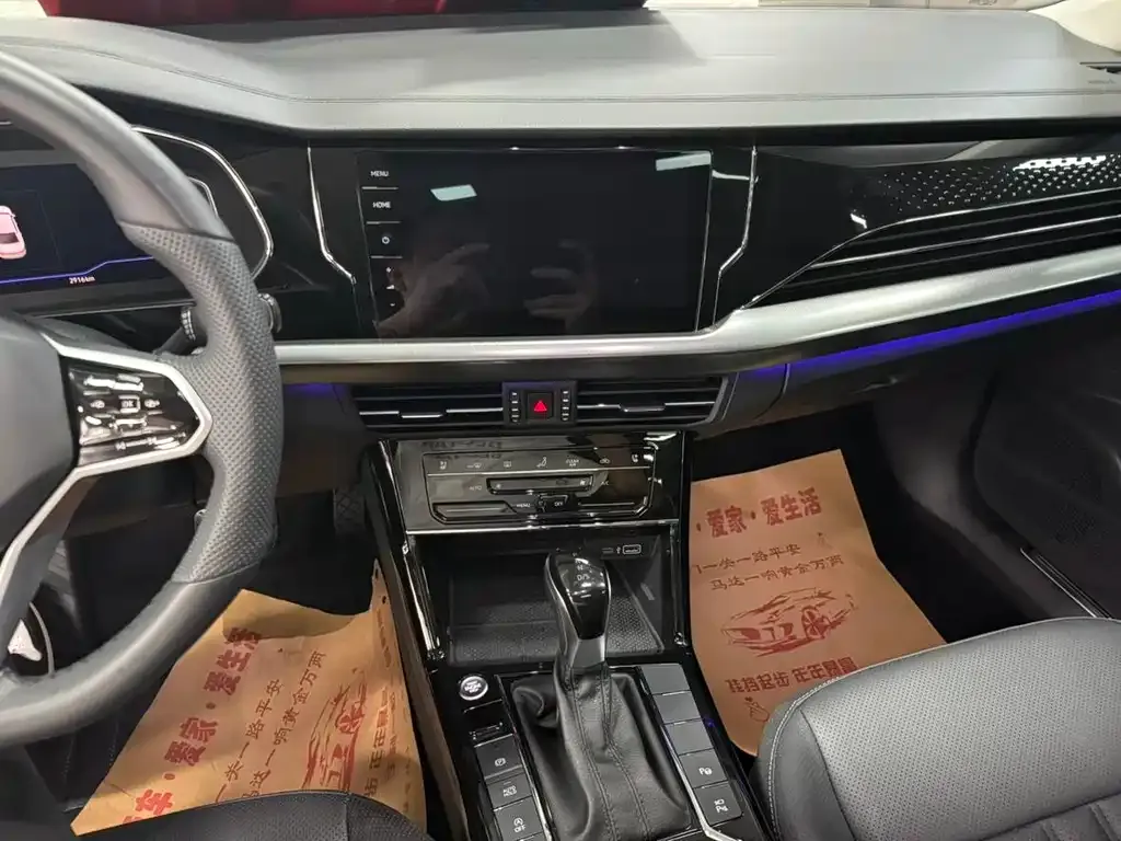 Volkswagen Passat 2023 из CN, фото 7