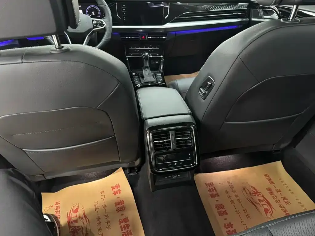 Volkswagen Passat 2023 из CN, фото 3