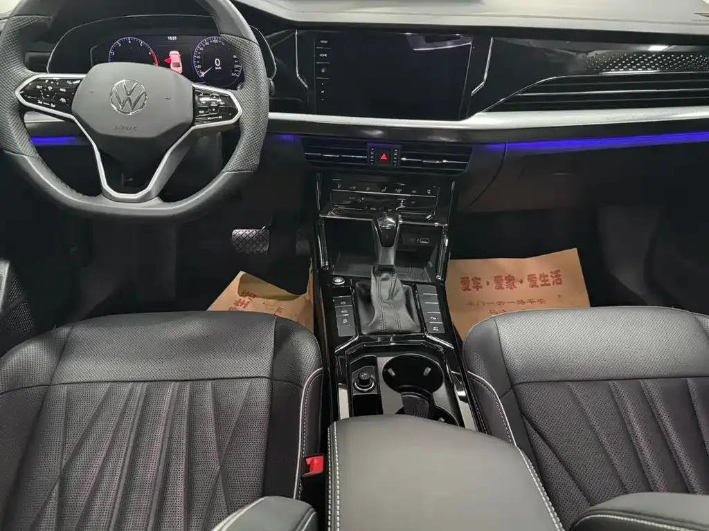 Volkswagen Passat 2023 из CN, фото 10