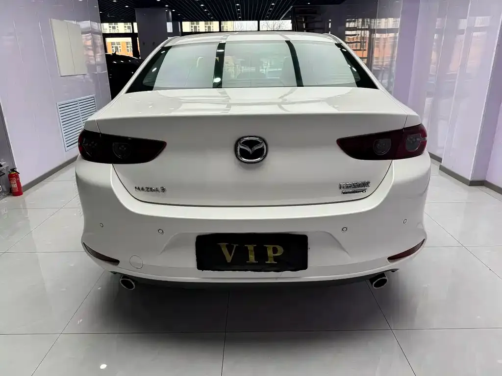Mazda 3 Axela 2023 из CN, фото 5