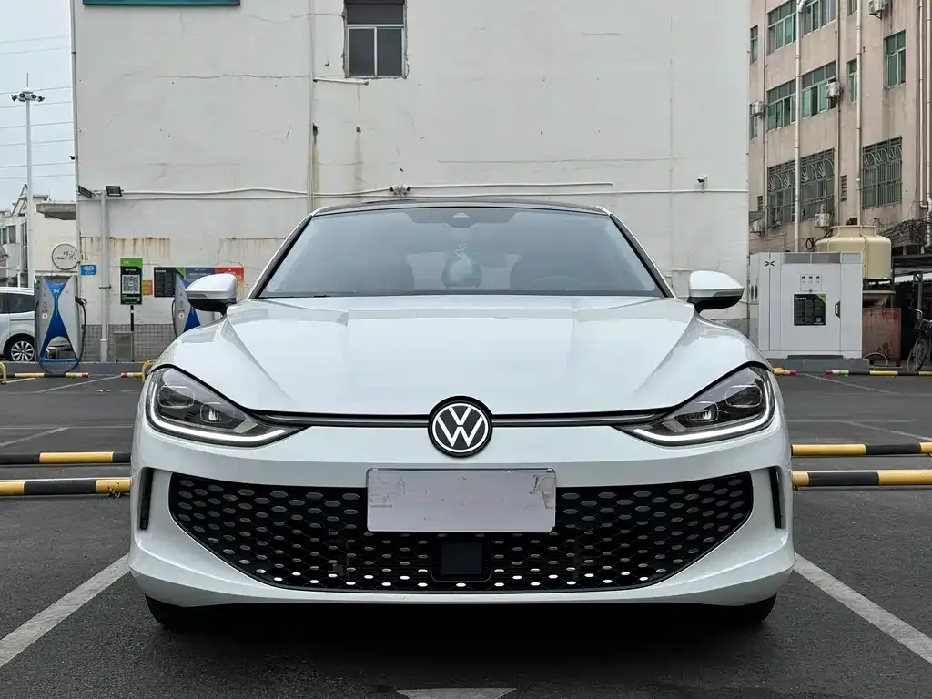Volkswagen Lamando 2024 из CN, фото 2