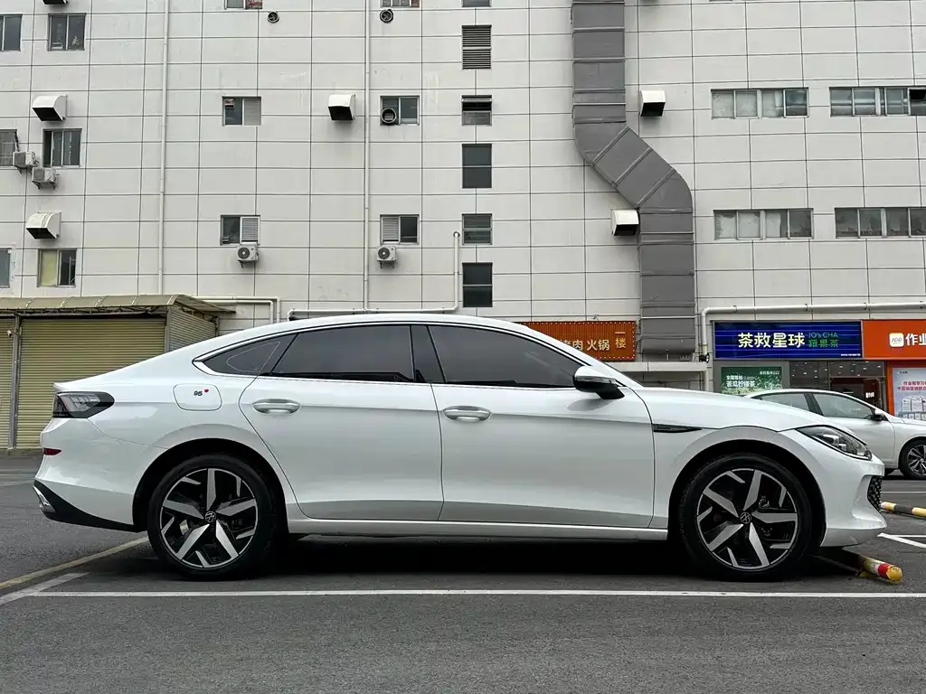 Volkswagen Lamando 2024 из CN, фото 7