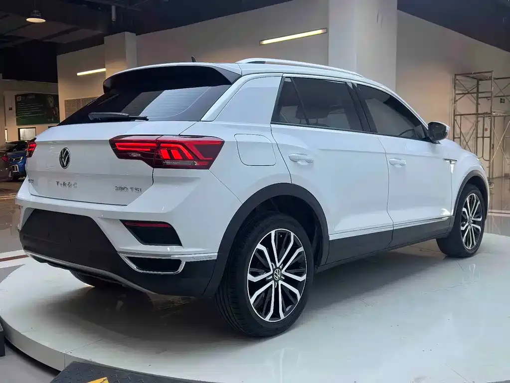 Volkswagen T-Roc 2023 из CN, фото 10