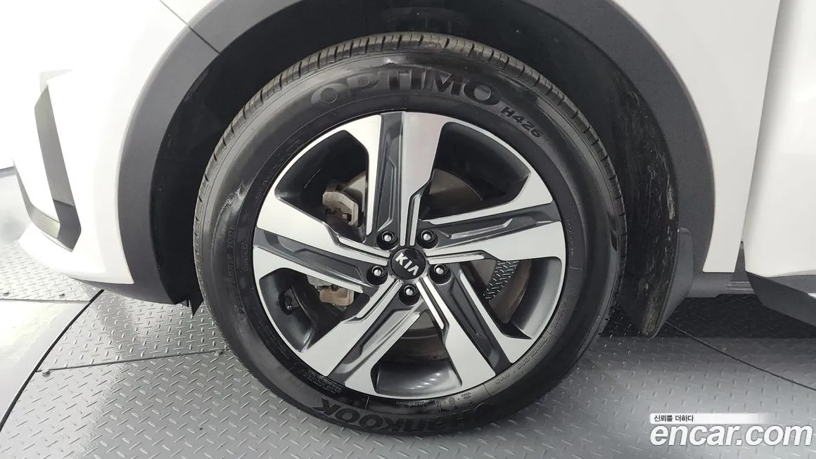Kia Sorento — фото 5