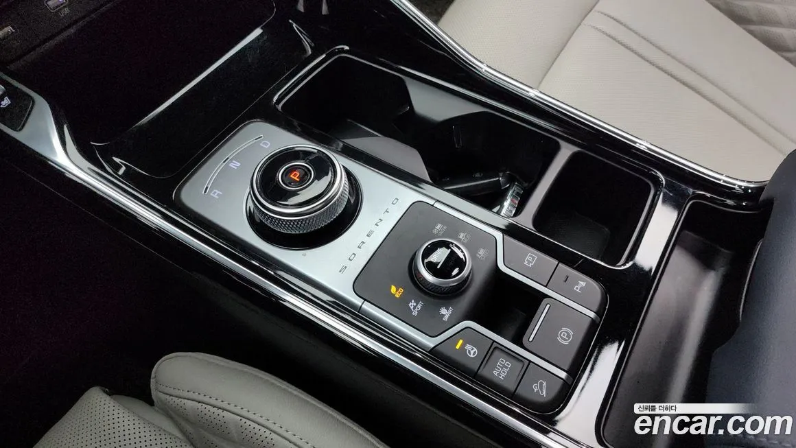 Kia Sorento — фото 9